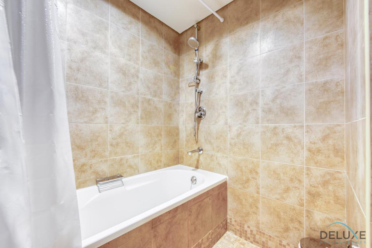 Unbeatable Rate Stylish 1Br With Balcony Near Metro By Deluxe Holiday Homes Dubaj Zewnętrze zdjęcie
